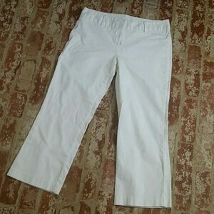 Tracy Evans white straight leg cropped like new